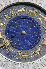 la tour de l'horloge à Venise