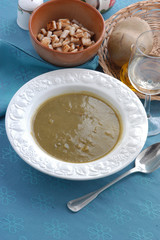 Crema di asparagi e patate - Primi piatti vegetariani