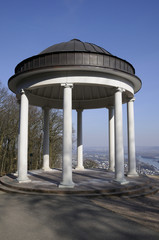 Tempel am Niederwald-Denkmal