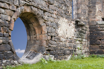 Rosettenfenster in einer alten Klosterruine
