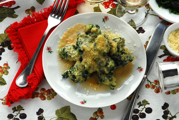 Ravioli gnudi - Primi piatti tipici della toscana