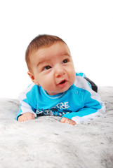 Bébé à plat ventre