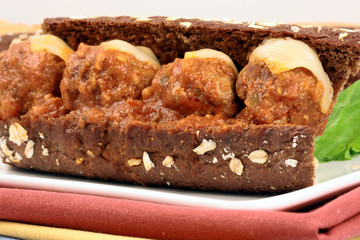 Sandwich with meatballs