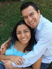 Obraz premium Happy Young Hispanic Couple