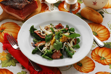 Insalata di montagna - valeriana speck asparago aceto ...