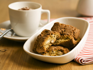 italian cantuccini almond cookies