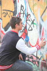 Graffiti spray painter
