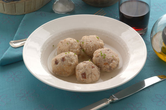 Canederli con il fegato di vitellone - Primo Trentino Alto Adige