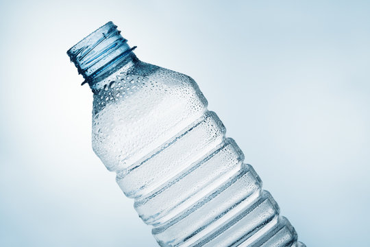 Tilt water bottle