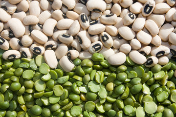 Black Eyed Pea And Green Split Peas