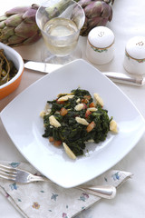 Tortino di carciofi spinaci fagioli capperi e scaglie di grana