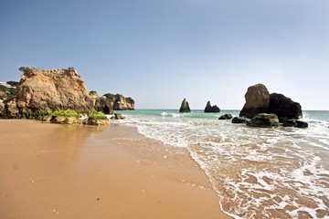 Fototapeta na wymiar Natural rocks near Alvor in the Algarve in Portugal