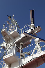 Cargo ship’ mast