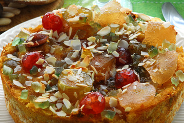 Torta salata alla polpa di zucca , mostarda e mandorle