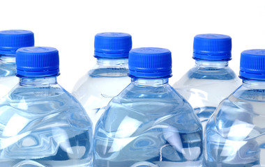 bouteilles d’eau en plastique