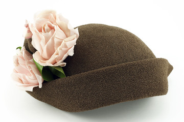 Vintage 1930s Ladies Hat with Pink Roses