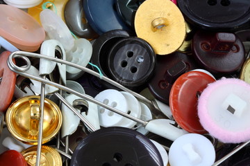 buttons  and pins