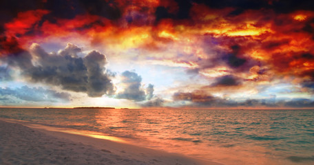 Fototapeta na wymiar Sunset in the Maldives