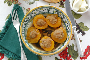 Pesche glassate al marsala - Dolci Emilia Romagna