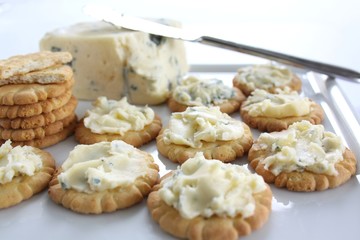 Kräcker und Blauschimmelkäse
