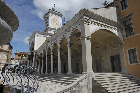 Piazza libert&agrave; Loggia d San Giovanni