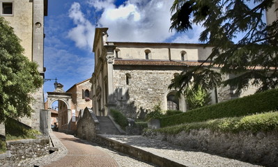 Fototapeta na wymiar Santa Maria di Castello