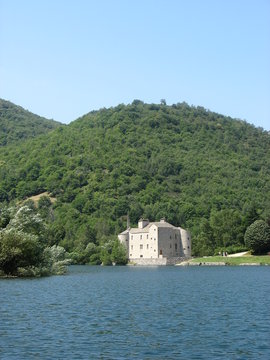 Ch&acirc;teau en Loz&egrave;re
