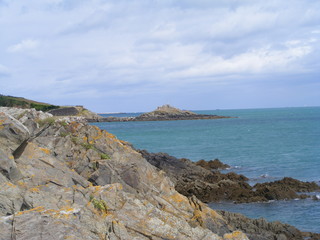 Obraz premium going to the godelins beach , bretagne