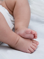 Obraz na płótnie Canvas stopy noworodka