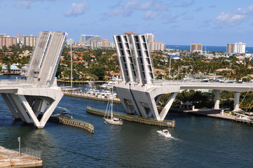 Ft. Lauderdale Bridge Lifting - obrazy, fototapety, plakaty