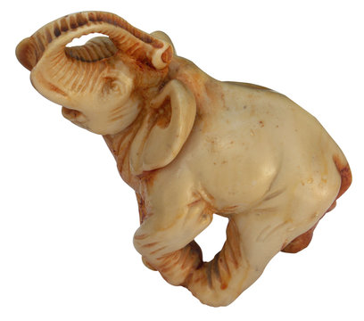 statuette d'&eacute;l&eacute;phant d&eacute;tour&eacute;e sur fond blanc