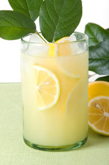 Lemonade with Lemon Leaves