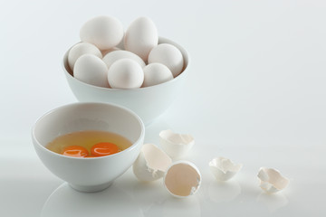 Eier_weiss_in_Porzellenschale