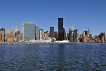Obraz premium Midtown Manhattan skyline on a Clear Blue day.