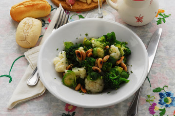 Cavolo e broccoletti alle mandorle tostate - Contorni Toscana