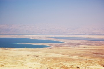 Fototapeta na wymiar view on dead sea and judea desert