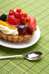 Cake with fresh fruits