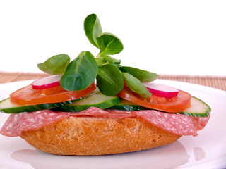 Das Brotchen mit Wurst