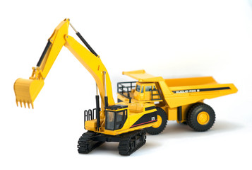 Bagger und Muldenkipper