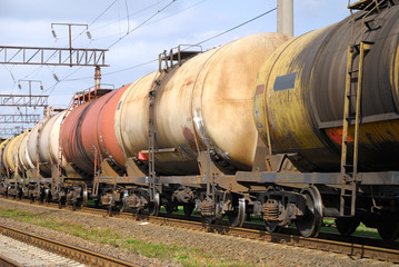 Fototapeta na wymiar Transportu ropy naftowej w zbiornikach koleją