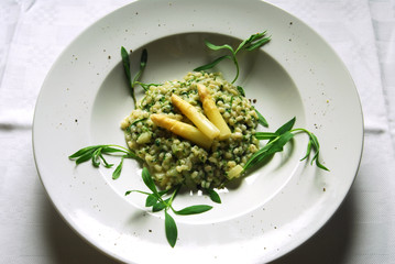 Orzotto agli asparagi e sclopit ( silene erba di campo ) Friuli