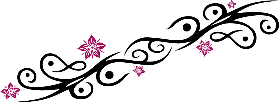 Feminines Tribal mit Bl&uuml;ten