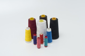 rocchetti di filo per cucito