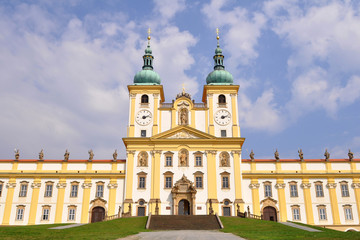 Fototapeta na wymiar Bazylika Najświętszej Marii Panny w Ołomuńcu, Czechy.
