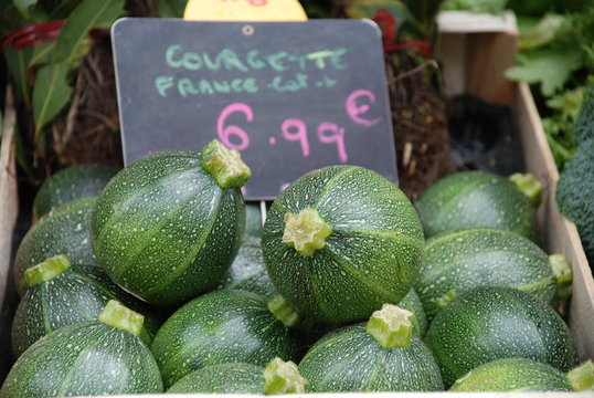 Courgette at price of 6.99 euro