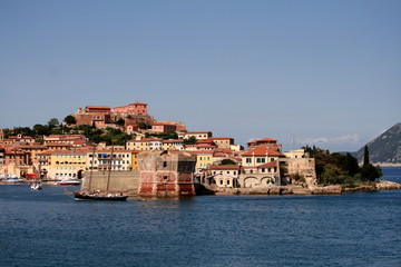 Fototapeta na wymiar Puerto Ferraio, Hafen Insel Elba, Tuscan, Włochy,