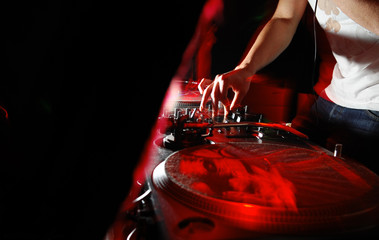 Dj