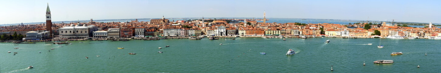 Fototapeta na wymiar Panorama dwa Canal de Saint-Marc - Wenecja, Italie