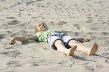 Fototapeta premium girl on the beach