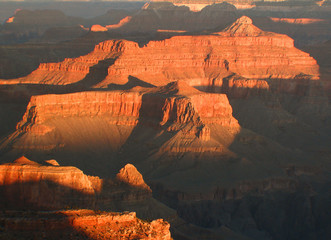 A glorious sunrise at the Grand Canyon.